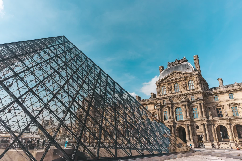 photo musée du Louvre à Paris