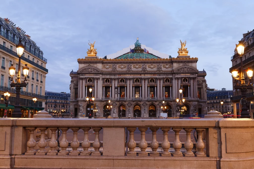 photo de l'opéra garnier à Paris 9ème arrondissement