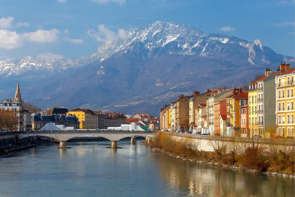 photo des montagnes de Grenoble