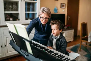 Cours de piano débutant enfants