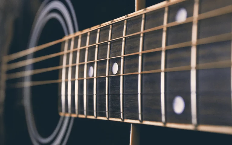 Gammes et modes à la guitare